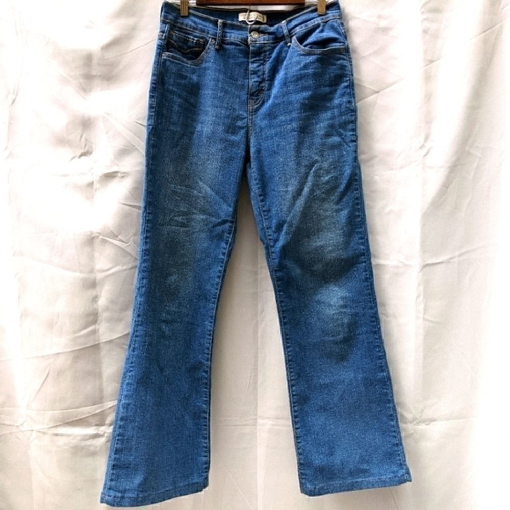 Perfectly slim Levi's jeans size 10 98% cotton